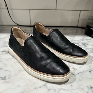 Naturalizer women’s size 7.5‎ slip on loafers black leather white -